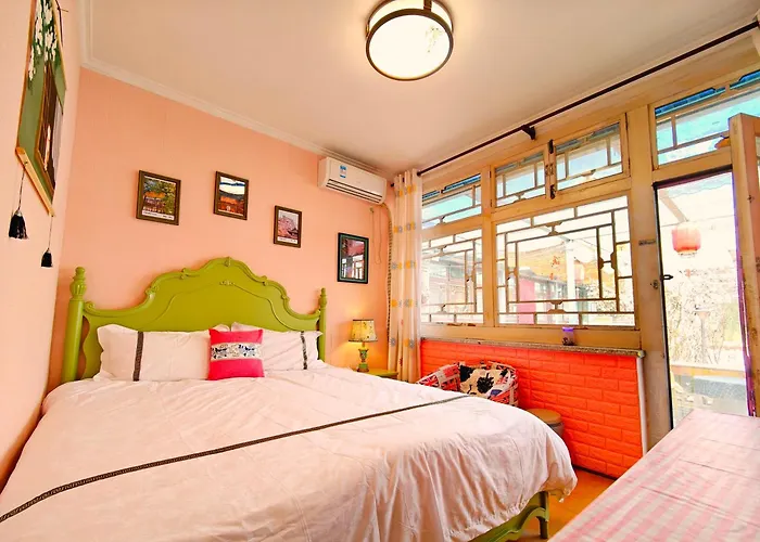 Beijing Badaling Great Wall Caos Courtyard Guesthousel 1Private English Tour Guide 2Pick Up&Drof Off &Landmark Visiting Serivice3Very Near To Badaling Great Wall4Offer Free Beijing Travel Guide5Traditonal Chinese Courtyard